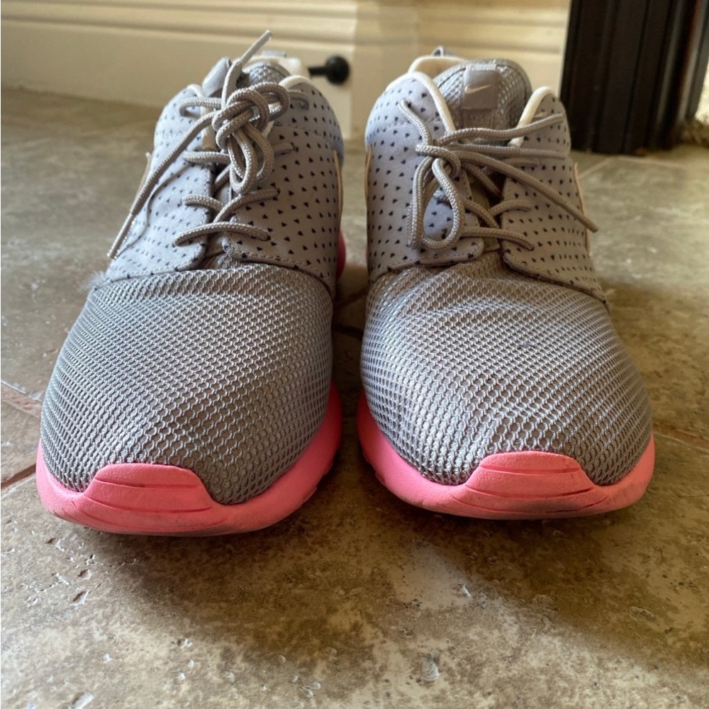 Nike Shoes for women | Nike Roshe One Athletic Sneakers Womens size 11 - Picture 5 of 12